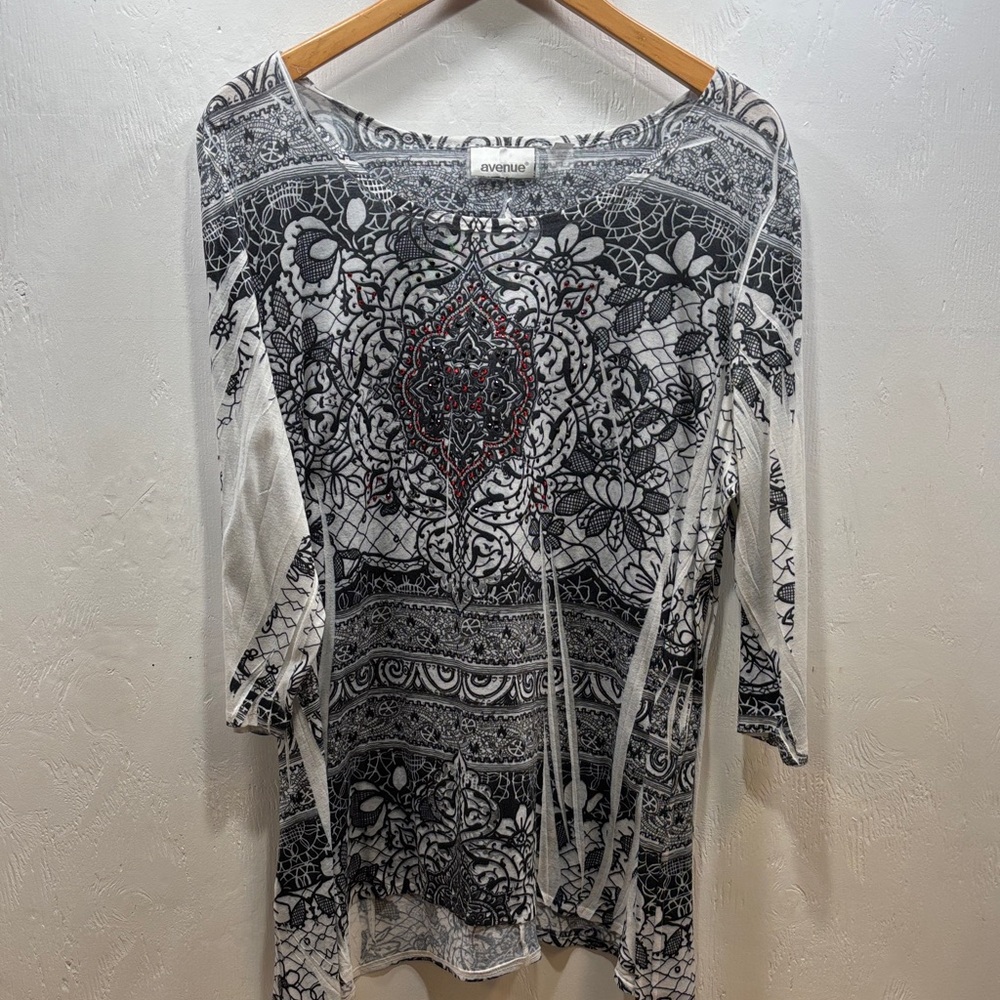 Avenue Bohemian Boho Embellished Black White Relaxed Fit Tunic Blouse SZ 18 / 20